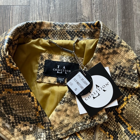 Faux snake skin jacket - Picture 2 of 2